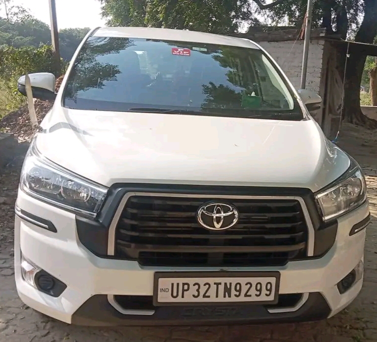 Premium Innova Crysta on Rent in Lucknow - ARYA Tour And Travels