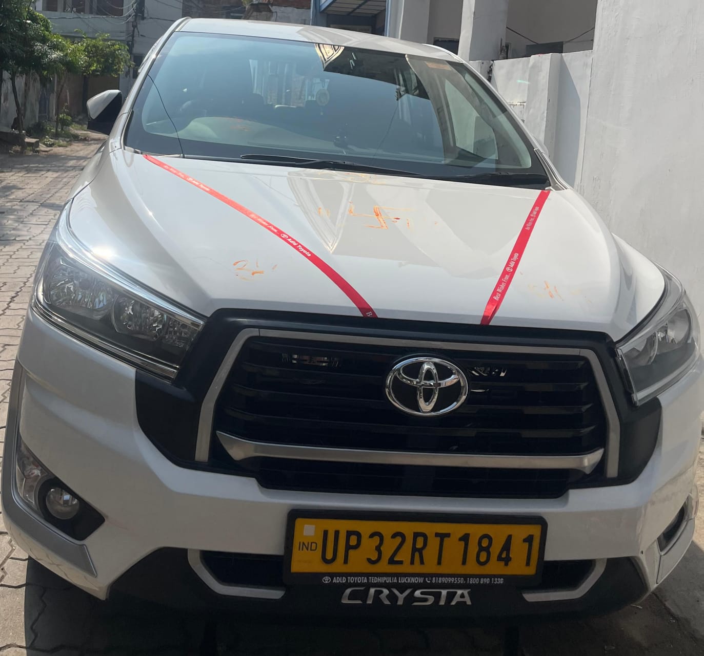 Toyota Innova Car Rental in Lucknow - ARYA Tour And Travels